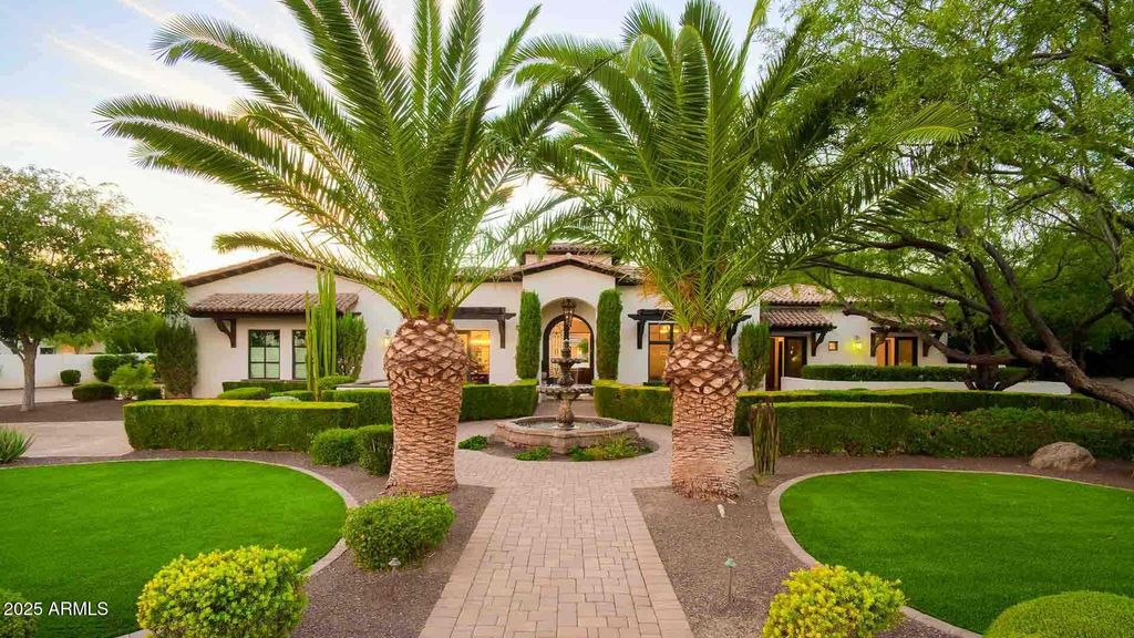 9300 N 58th Street, Paradise Valley, AZ 85253