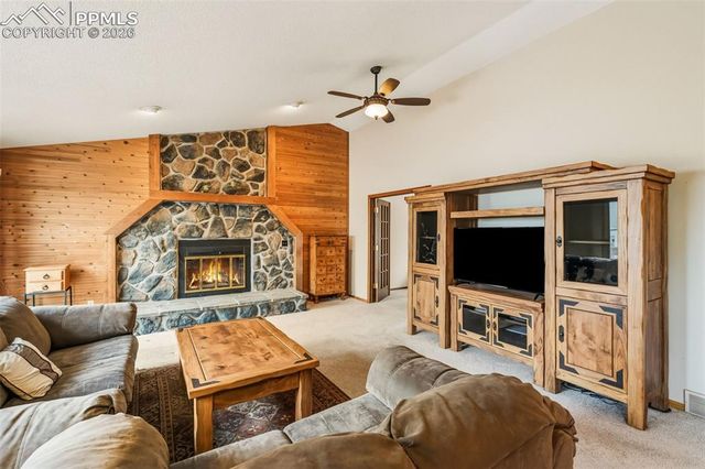 11 Kreg Lane, Manitou Springs, CO 80829