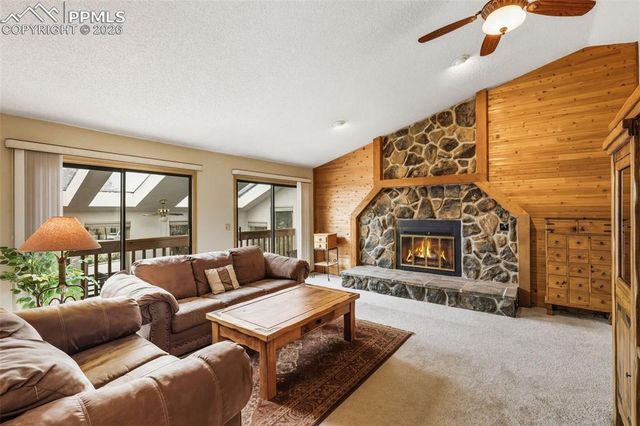 11 Kreg Lane, Manitou Springs, CO 80829