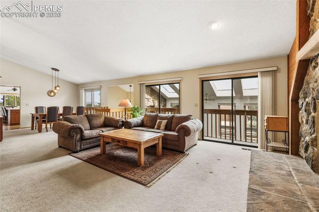 11 Kreg Lane, Manitou Springs, CO 80829