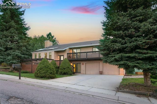 11 Kreg Lane, Manitou Springs, CO 80829