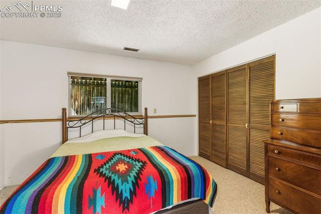 11 Kreg Lane, Manitou Springs, CO 80829