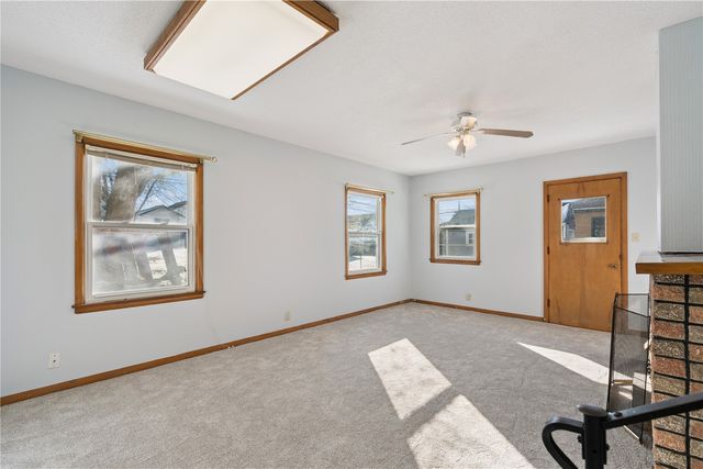 147 18th Street SW, Cedar Rapids, IA 52404