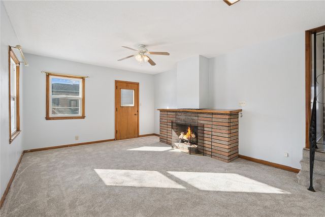 147 18th Street SW, Cedar Rapids, IA 52404