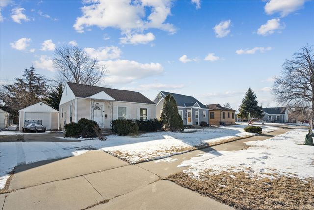 147 18th Street SW, Cedar Rapids, IA 52404