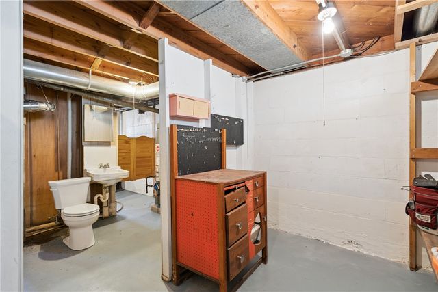 147 18th Street SW, Cedar Rapids, IA 52404