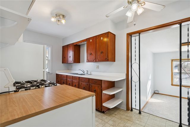 147 18th Street SW, Cedar Rapids, IA 52404