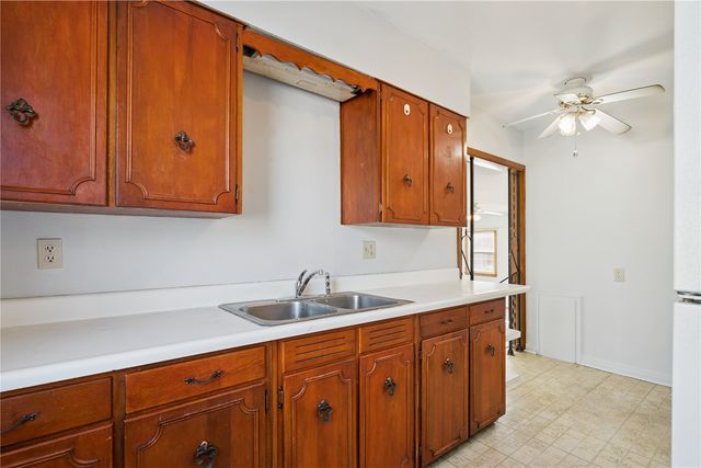 147 18th Street SW, Cedar Rapids, IA 52404