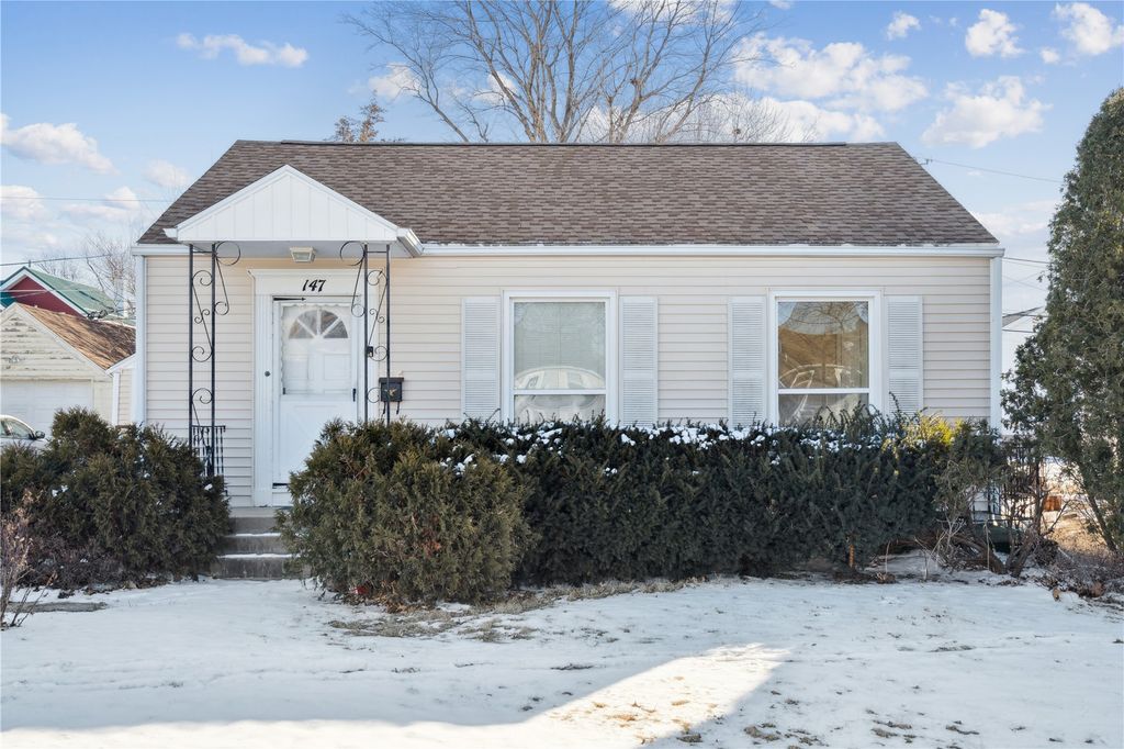 147 18th Street SW, Cedar Rapids, IA 52404