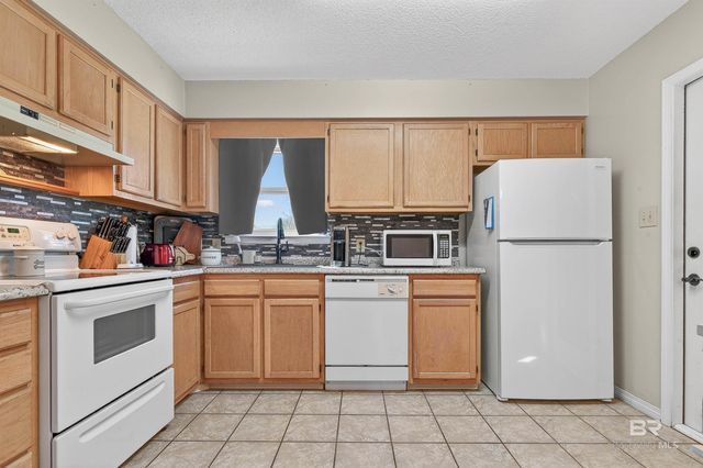 2 Magnolia Circle, Foley, AL 36535