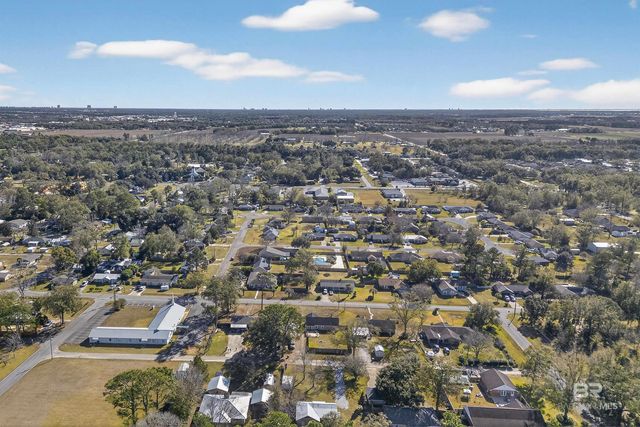 2 Magnolia Circle, Foley, AL 36535