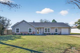 2 Magnolia Circle, Foley, AL 36535