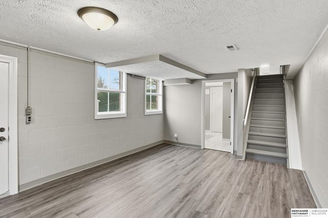 4323 Monroe Street, Omaha, NE 68107