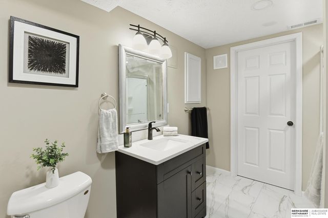 4323 Monroe Street, Omaha, NE 68107