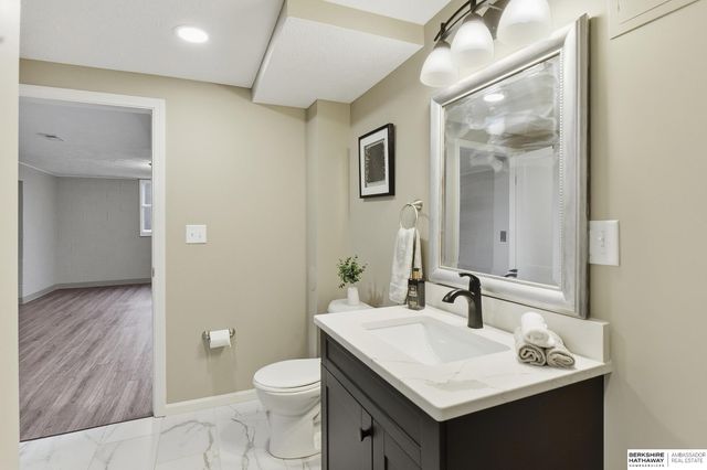 4323 Monroe Street, Omaha, NE 68107