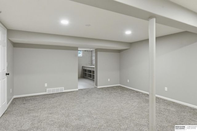 4323 Monroe Street, Omaha, NE 68107