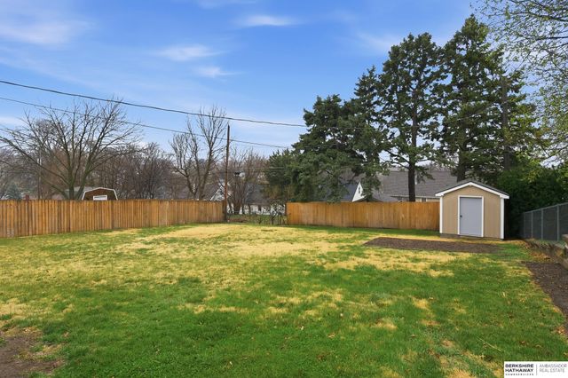 4323 Monroe Street, Omaha, NE 68107