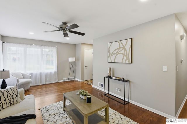 4323 Monroe Street, Omaha, NE 68107