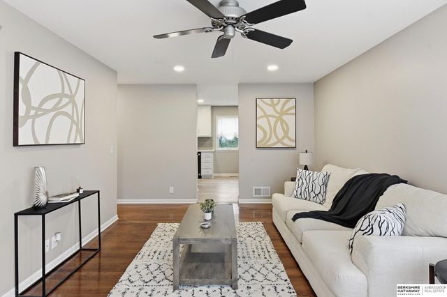 4323 Monroe Street, Omaha, NE 68107