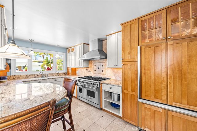 800 Driftwood Avenue, Seal Beach, CA 90740
