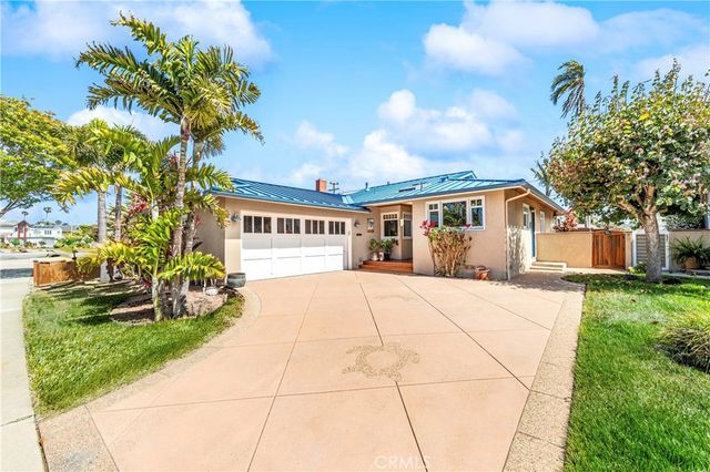 800 Driftwood Avenue, Seal Beach, CA 90740