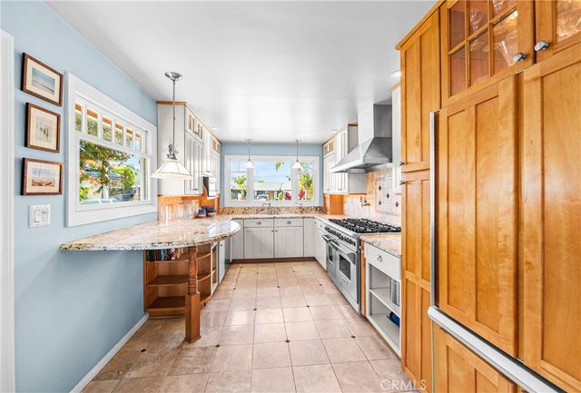 800 Driftwood Avenue, Seal Beach, CA 90740