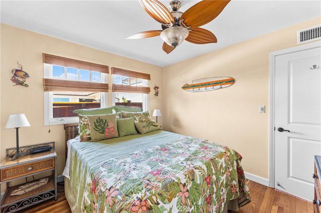 800 Driftwood Avenue, Seal Beach, CA 90740