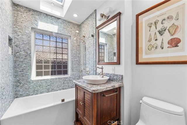800 Driftwood Avenue, Seal Beach, CA 90740