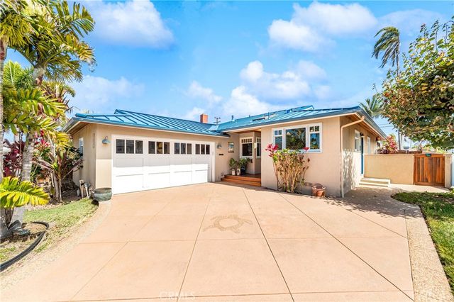 800 Driftwood Avenue, Seal Beach, CA 90740