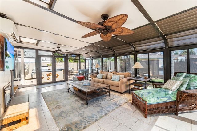 800 Driftwood Avenue, Seal Beach, CA 90740