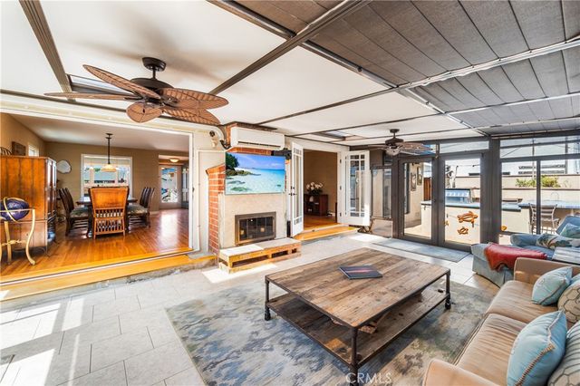 800 Driftwood Avenue, Seal Beach, CA 90740