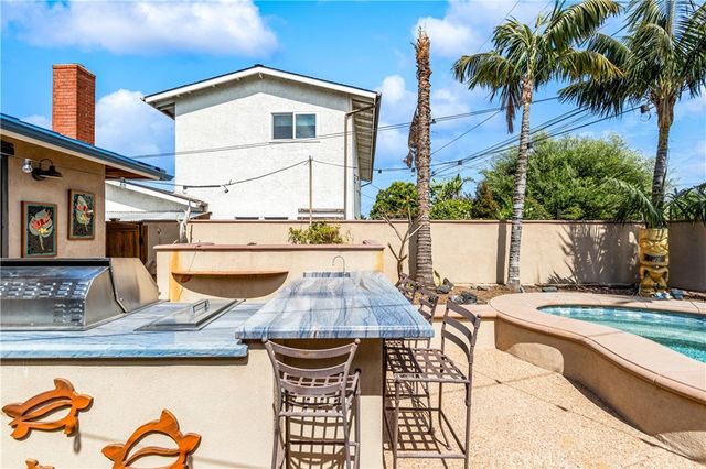 800 Driftwood Avenue, Seal Beach, CA 90740