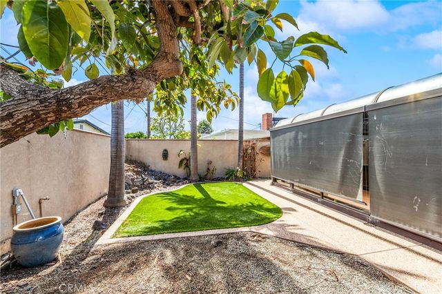 800 Driftwood Avenue, Seal Beach, CA 90740