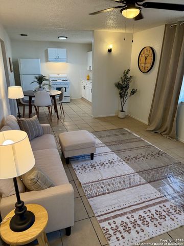 144 W Villaret Blvd Unit 112, San Antonio, TX 78221
