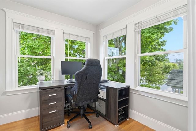 32 Eddy St 3, Waltham, MA 02453