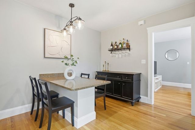 32 Eddy St 3, Waltham, MA 02453