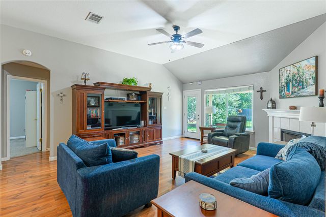 1408 Ridgewood DR, Leander, TX 78641