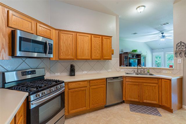 1408 Ridgewood DR, Leander, TX 78641