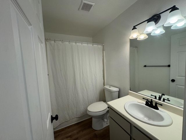 609 Oakshire Dr, Ione, CA 95640