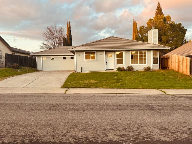 609 Oakshire Dr, Ione, CA 95640