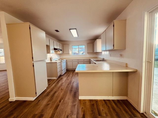 609 Oakshire Dr, Ione, CA 95640