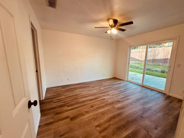 609 Oakshire Dr, Ione, CA 95640