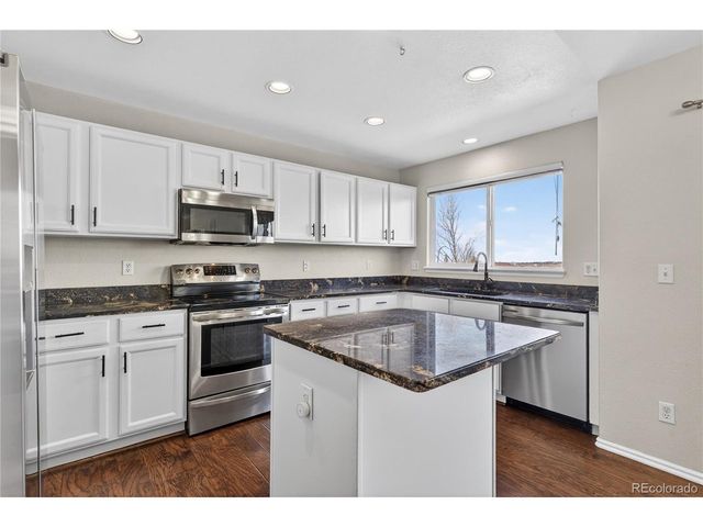 9719 Burberry Way, Highlands Ranch, CO 80129