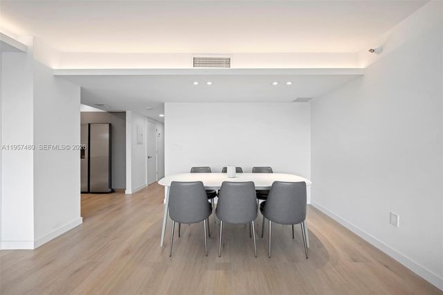 20505 E Country Club Dr 231, Aventura, FL 33180