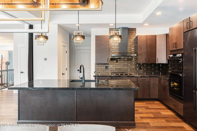 6077 Sleepy Hollow Lane, East Lansing, MI 48823