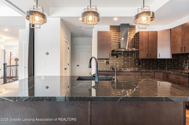 6077 Sleepy Hollow Lane, East Lansing, MI 48823