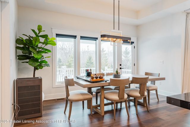 6077 Sleepy Hollow Lane, East Lansing, MI 48823