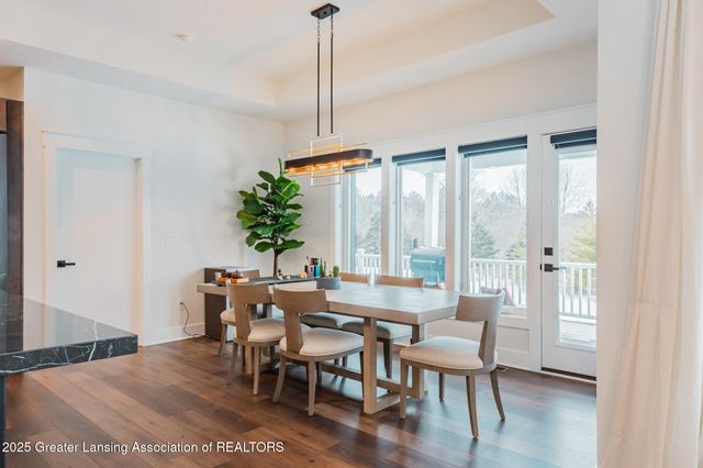 6077 Sleepy Hollow Lane, East Lansing, MI 48823