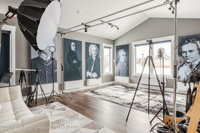 6077 Sleepy Hollow Lane, East Lansing, MI 48823