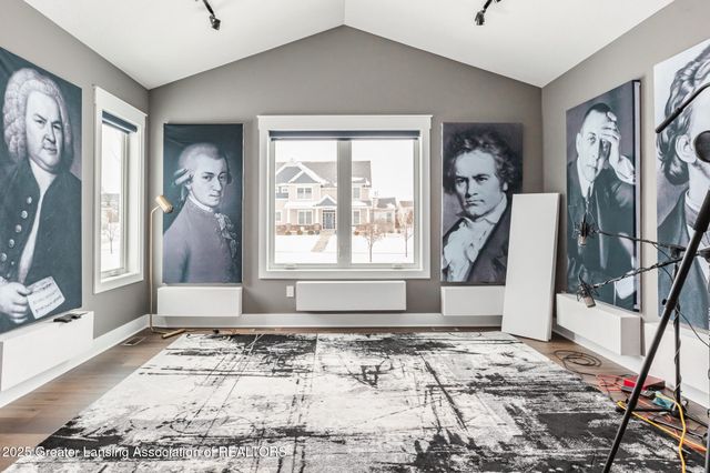 6077 Sleepy Hollow Lane, East Lansing, MI 48823